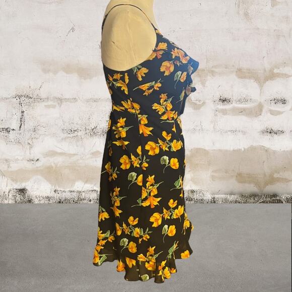 TOPSHOP NWOT Floral Wrap Strappy Mini Dress Size 4 - Picture 5 of 8